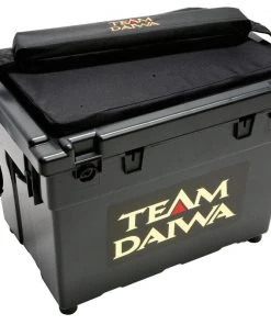Deals 🛒 Daiwa Seat Box Large & FOC Padded Strap & Cushion - Seat boxes ⌛